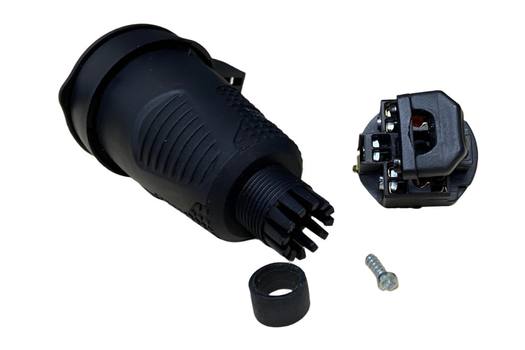 Rubber socket with cover, IP54 16A 250V with French grounding standard (Pin), Bylion