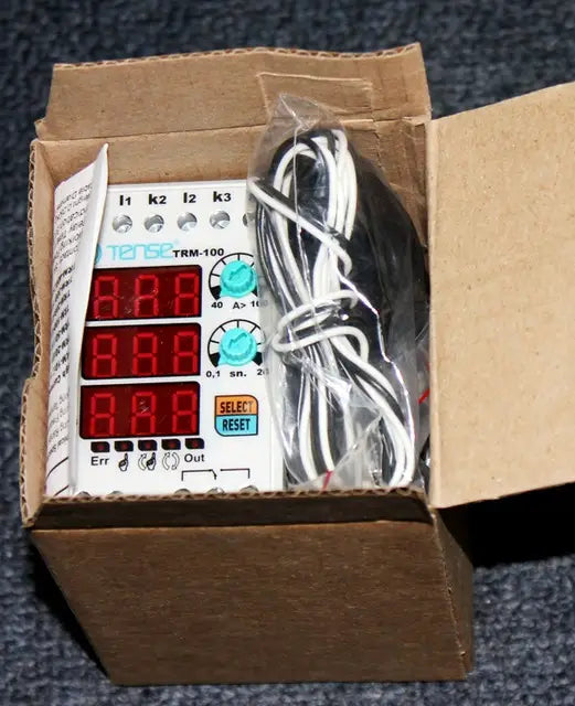 Digital overcurrent relay with 3×3 digit LED display TRM-100